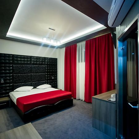 Hotel Aqua Târgu Jiu Extérieur photo