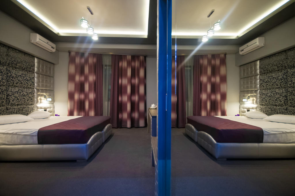 Hotel Aqua Târgu Jiu Extérieur photo