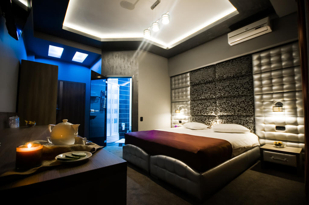 Hotel Aqua Târgu Jiu Extérieur photo