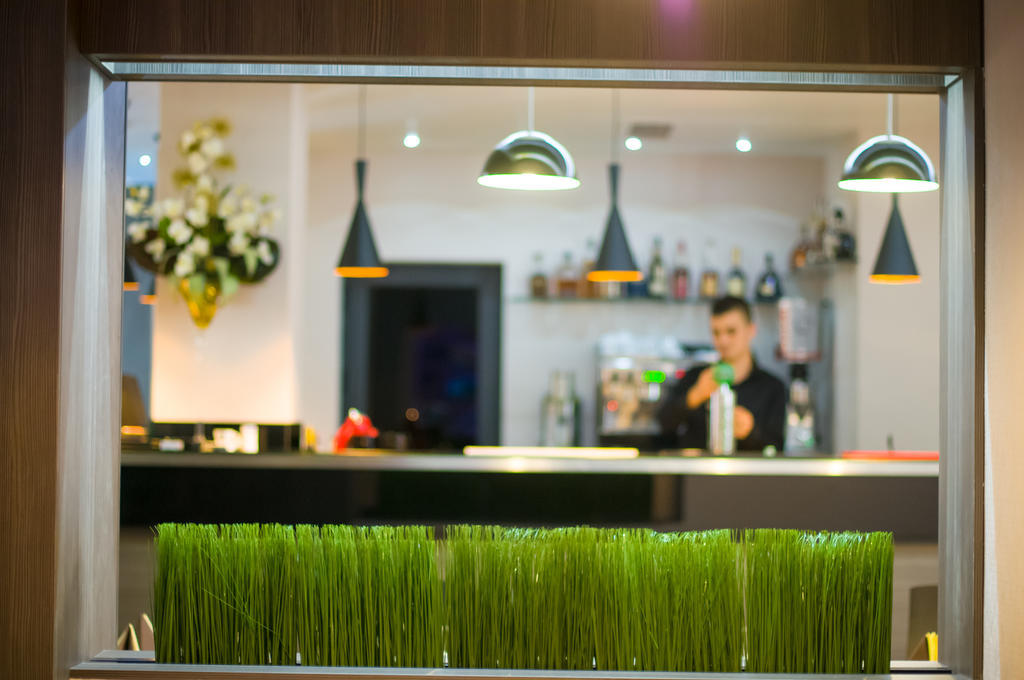 Hotel Aqua Târgu Jiu Extérieur photo
